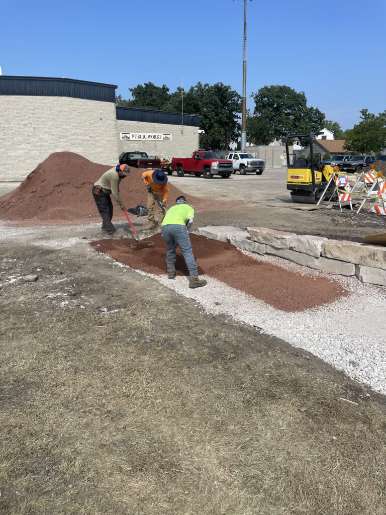 Commercial Hardscape Round Lake